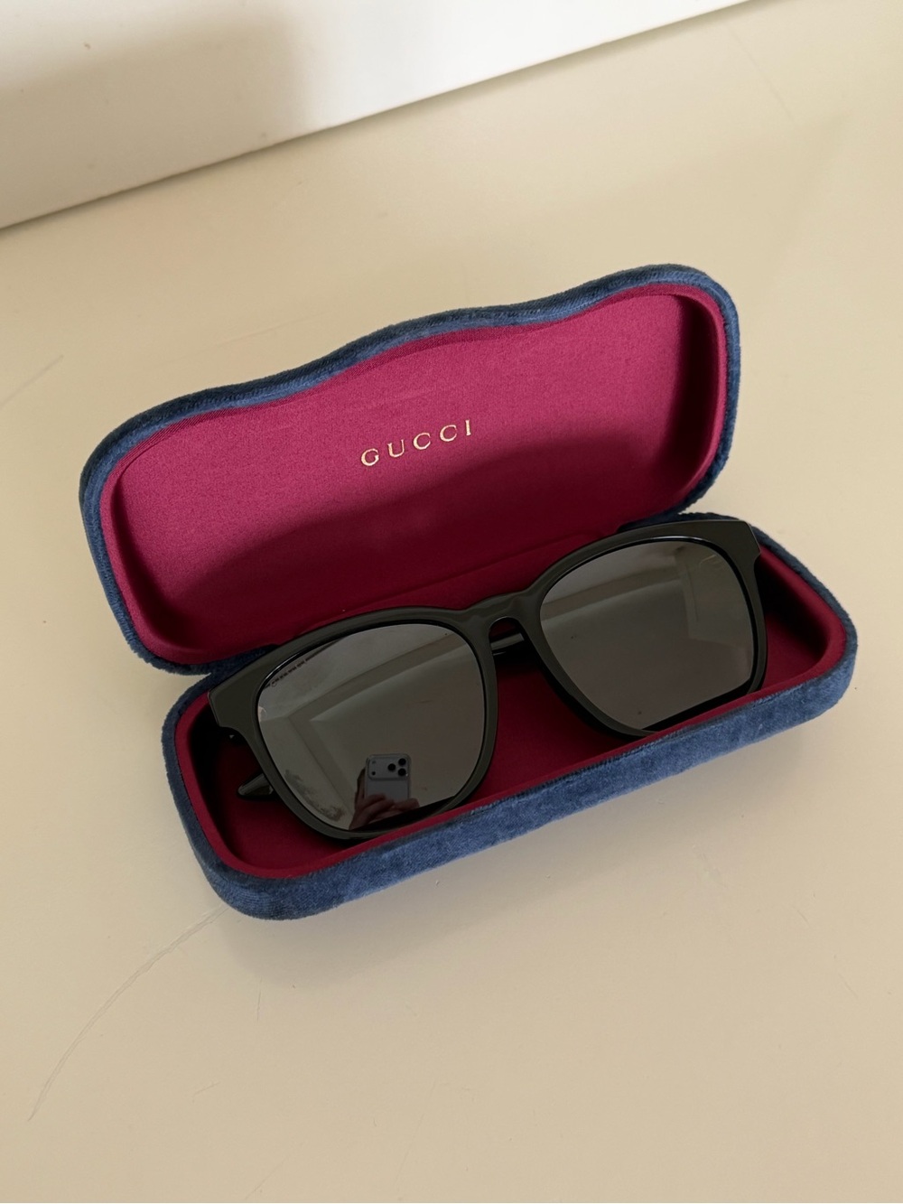 Gucci Black Sunglasses with Blue Velvet Case and Burgundy Interior